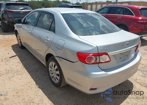 2013 Toyota Corolla Le z USA, uszkodzony, nr VIN 2T1BU4EE1DC988944
